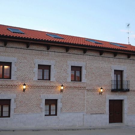 Отель La Casona De Dona Petra Villarmentero de Campos Экстерьер фото