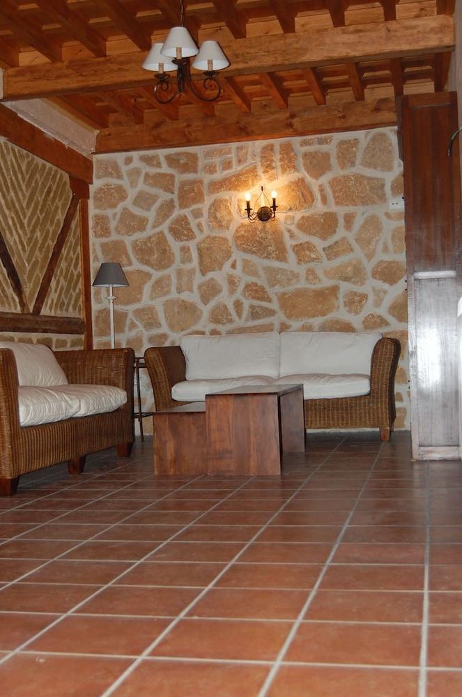 Отель La Casona De Dona Petra Villarmentero de Campos Экстерьер фото