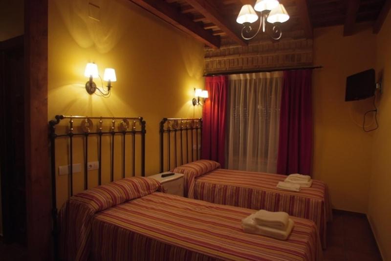 Отель La Casona De Dona Petra Villarmentero de Campos Номер фото