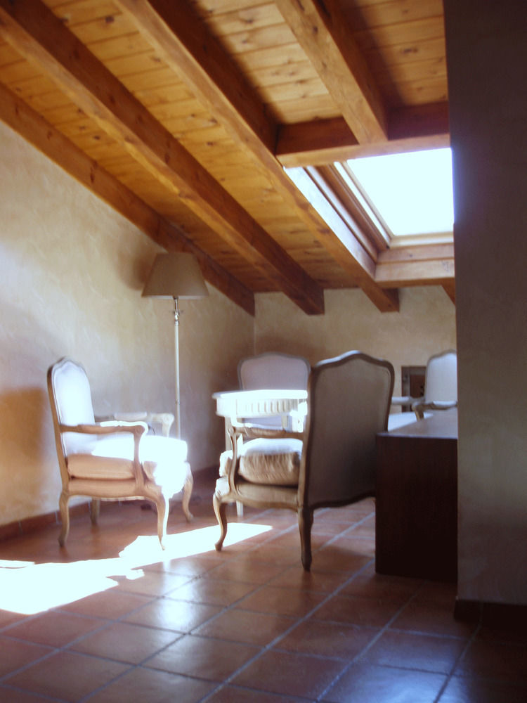 Отель La Casona De Dona Petra Villarmentero de Campos Экстерьер фото